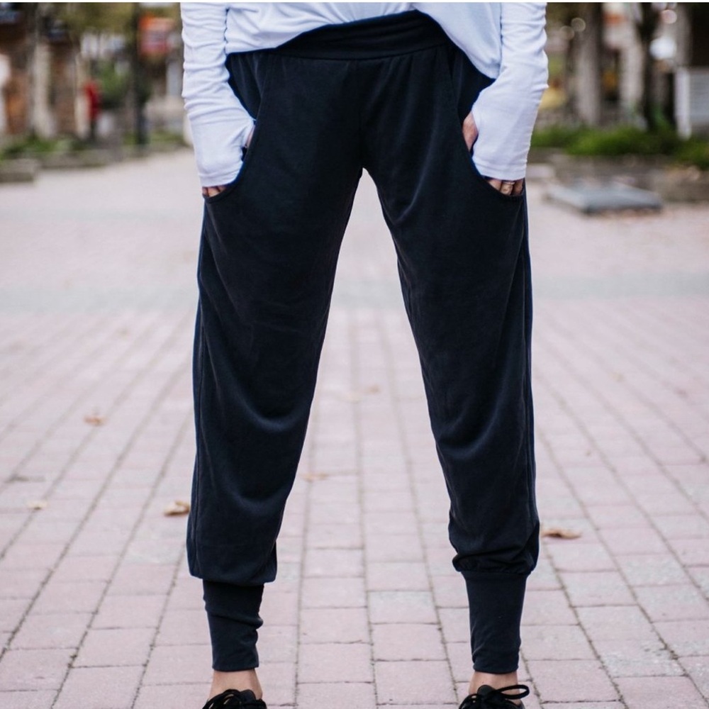 Zyia Joggers in a Bottle